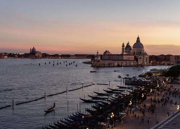 Hotel Danieli, A Four Seasons Hotel, 5*