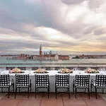Отель Danieli, A Four Seasons Hotel,